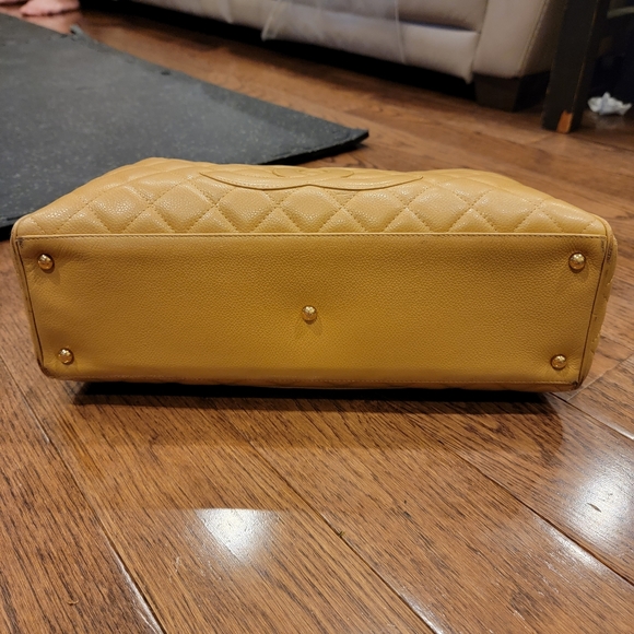 Authentic Chanel biege caviar bowling bag - Picture 6 of 7